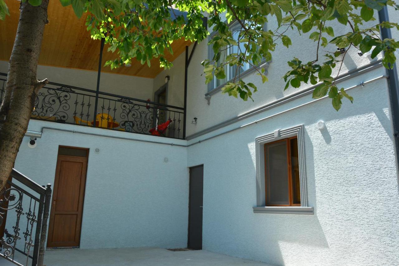 Khorgo Hotel Gori Exterior photo