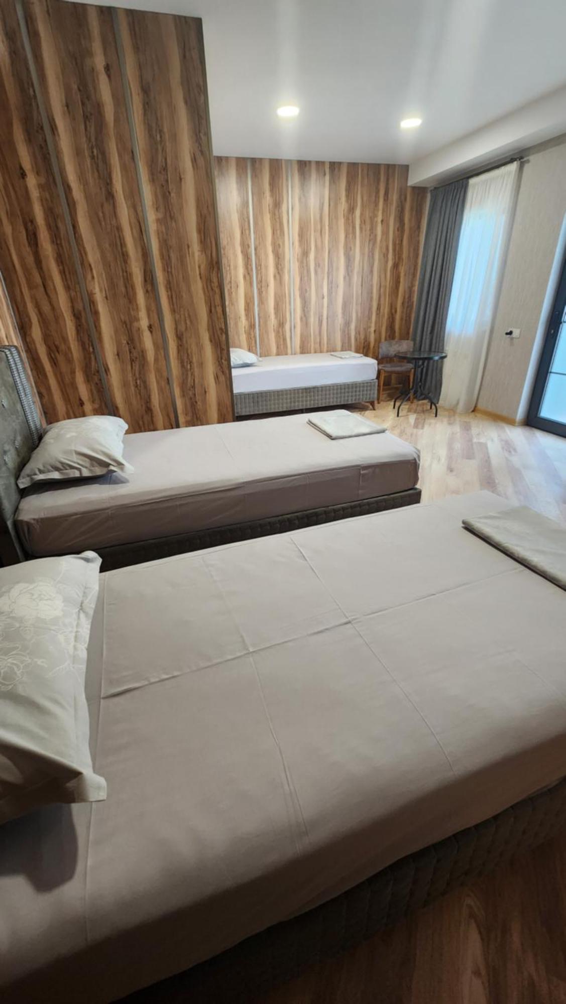 Khorgo Hotel Gori Exterior photo