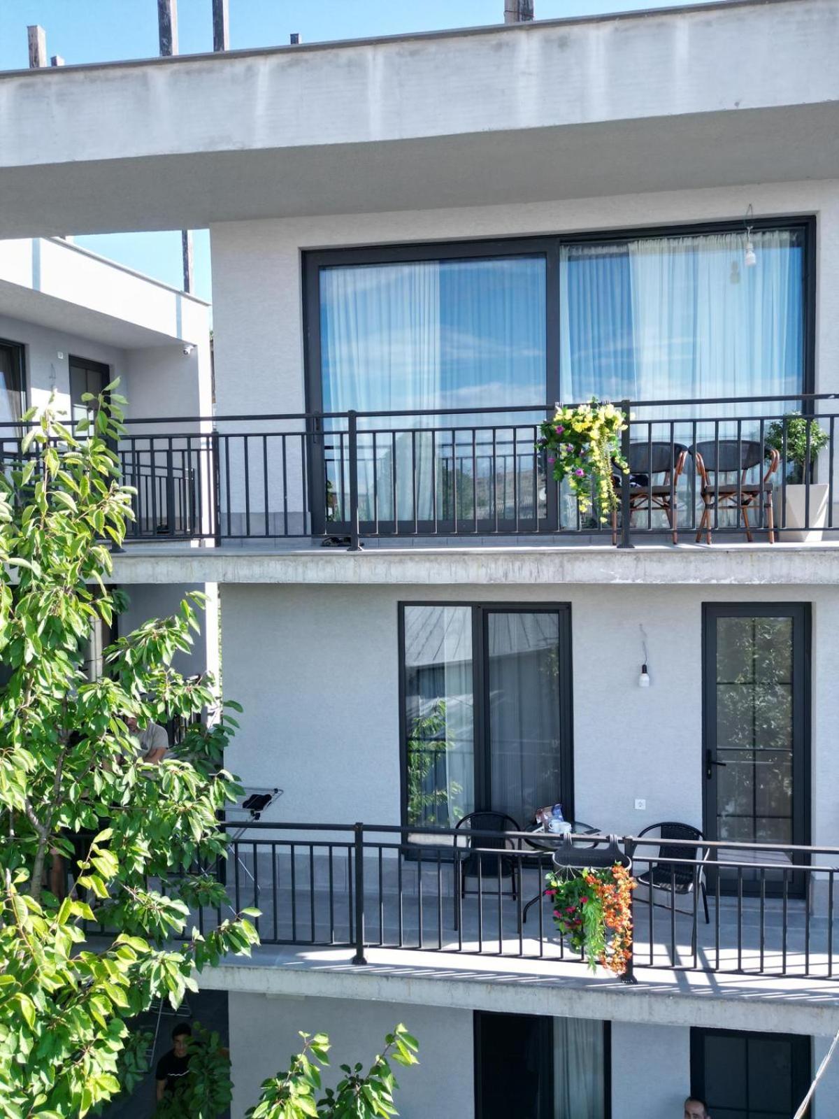 Khorgo Hotel Gori Exterior photo